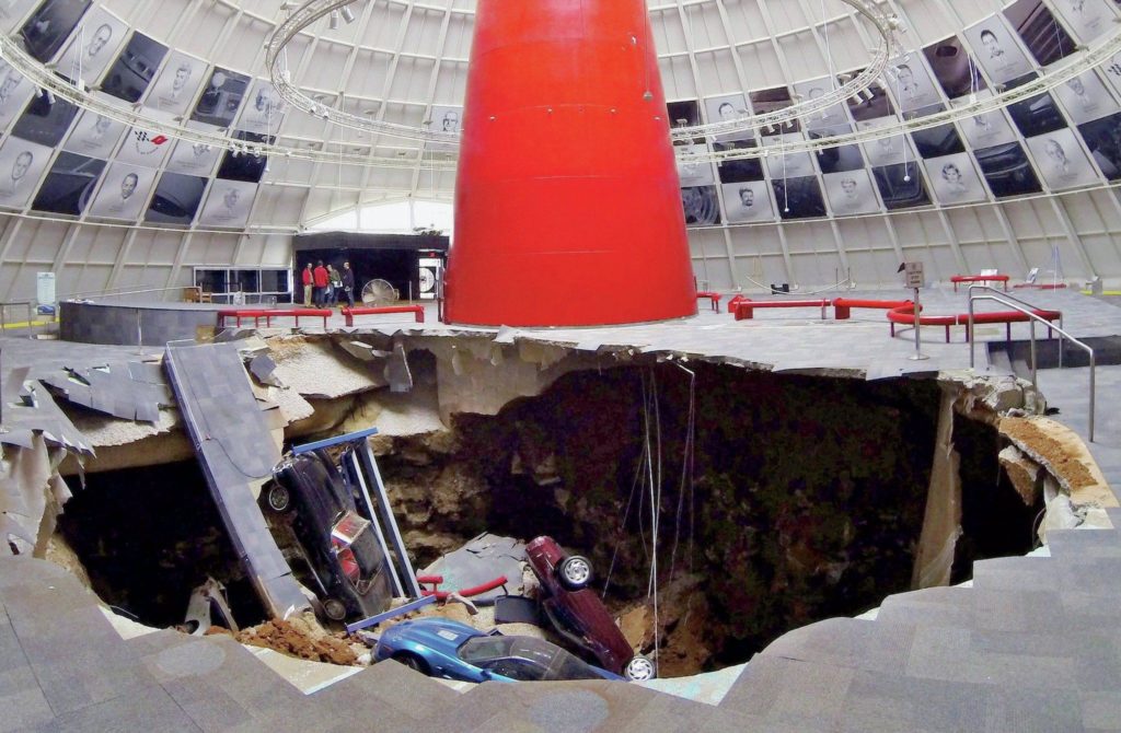 Giant sinkhole studied with Xylem technology1.jpg