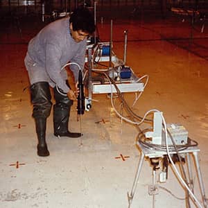 1993-ramon-w-adv-wavehouse-testing.jpg